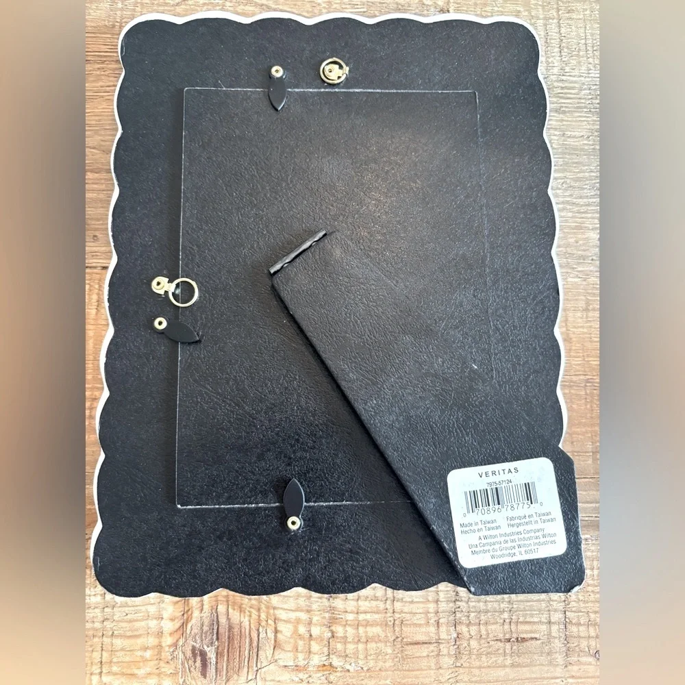 Veritas these white